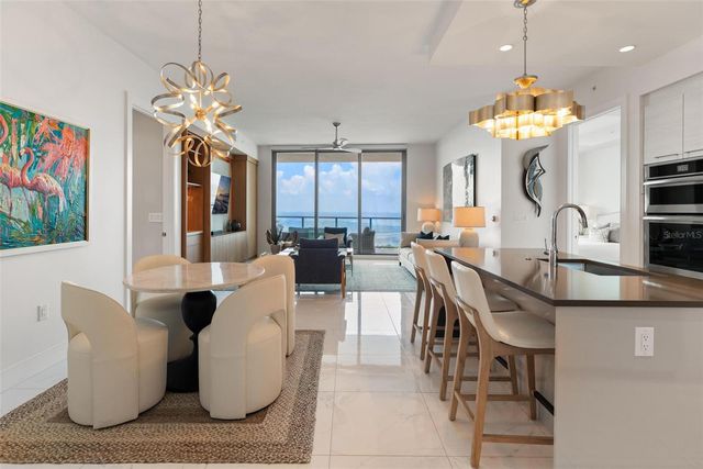 100 1ST AVENUE N 2302, St Petersburg, FL 33701
