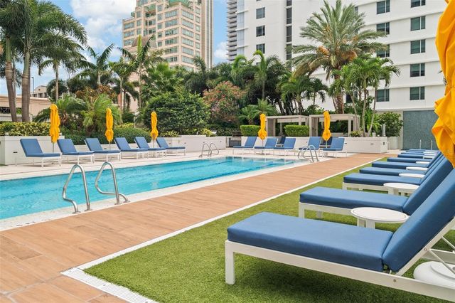 100 1ST AVENUE N 2302, St Petersburg, FL 33701
