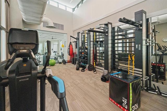 100 1ST AVENUE N 2302, St Petersburg, FL 33701