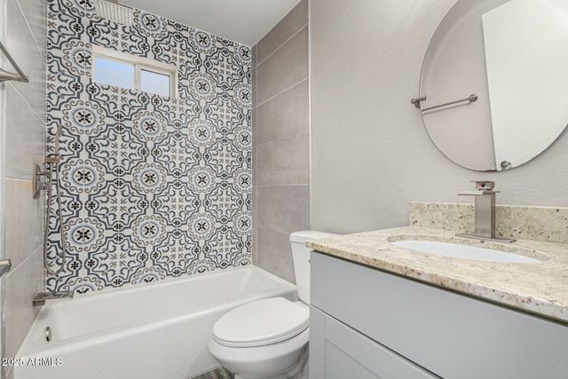 334 E HOLMES Avenue, Mesa, AZ 85210