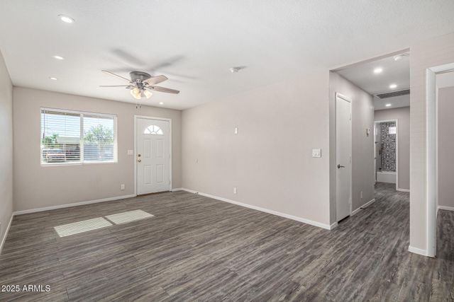 334 E HOLMES Avenue, Mesa, AZ 85210