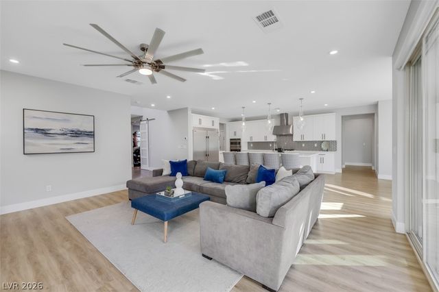 6833 Fallen Rock Street, North Las Vegas, NV 89084