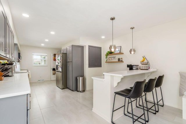 1656 Kenwick Road, Columbus, OH 43209
