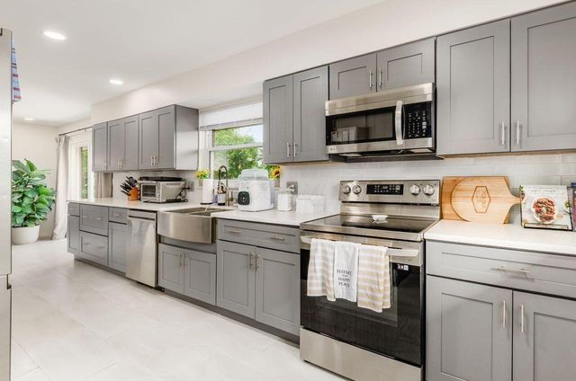 1656 Kenwick Road, Columbus, OH 43209
