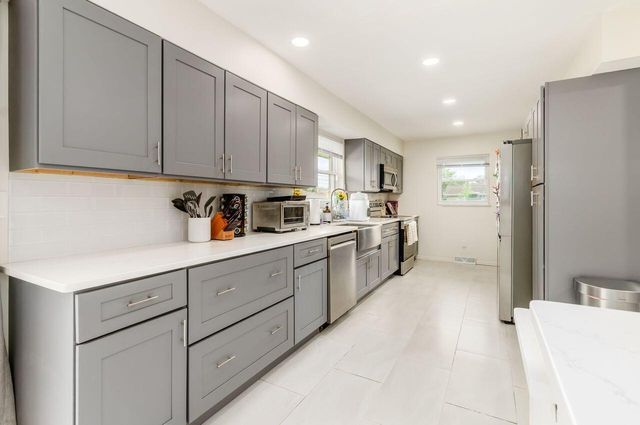 1656 Kenwick Road, Columbus, OH 43209