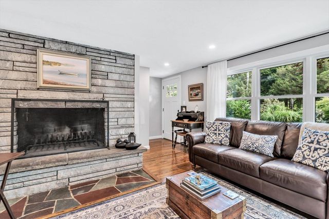 770 County Road, Pocasset, MA 02559