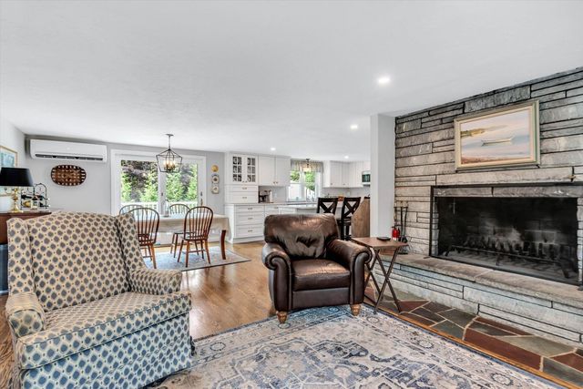 770 County Road, Pocasset, MA 02559