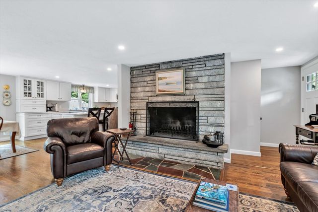 770 County Road, Pocasset, MA 02559