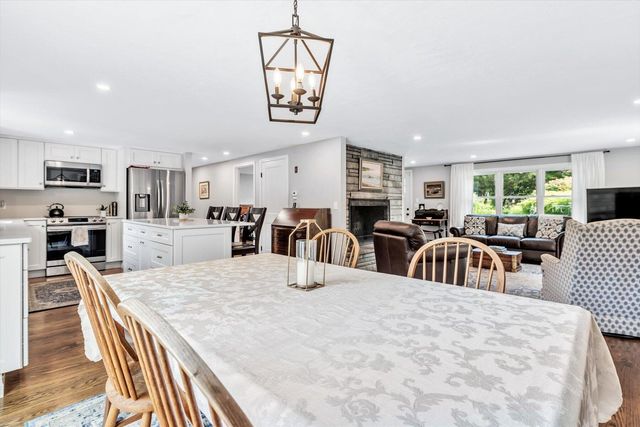 770 County Road, Pocasset, MA 02559
