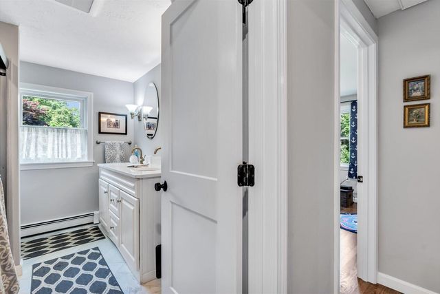 770 County Road, Pocasset, MA 02559