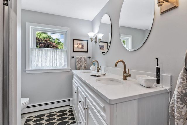770 County Road, Pocasset, MA 02559