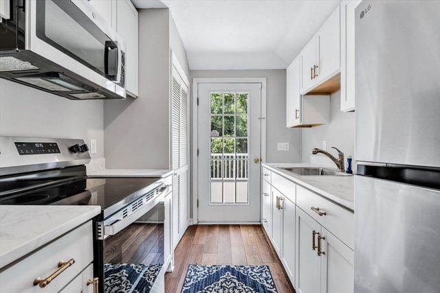 770 County Road, Pocasset, MA 02559