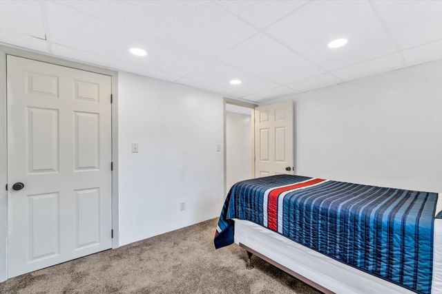 770 County Road, Pocasset, MA 02559