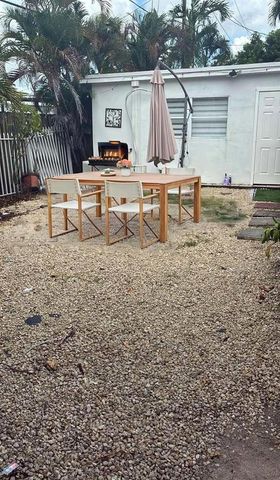 5950 NW 114th St- Efficiency 1,, Hialeah, FL 33012