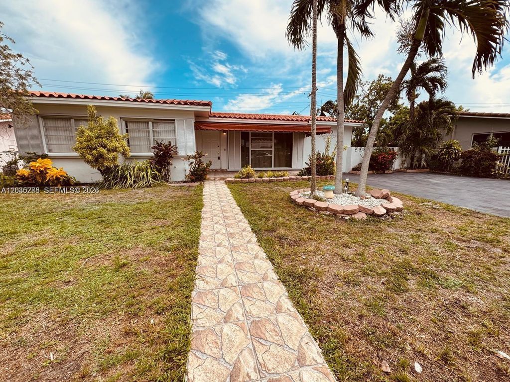 5950 NW 114th St- Efficiency 1,, Hialeah, FL 33012