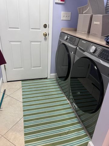 200 W Thacker Street, Hoffman Estates, IL 60169