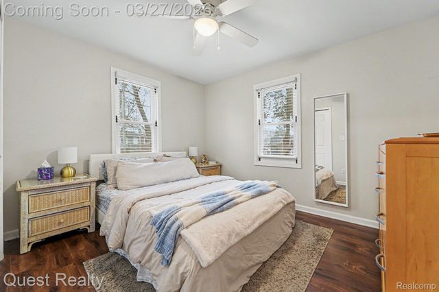 6524 Oakridge Drive, Waterford Charter Township, MI 48329