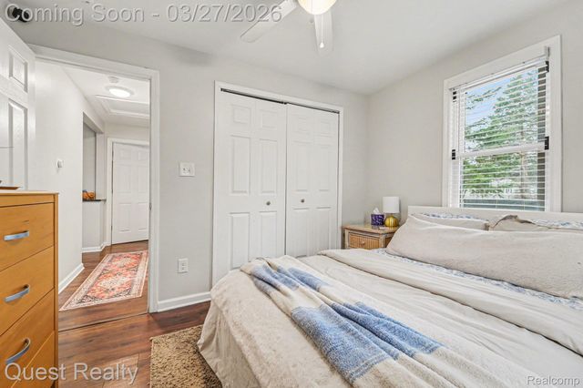 6524 Oakridge Drive, Waterford Charter Township, MI 48329