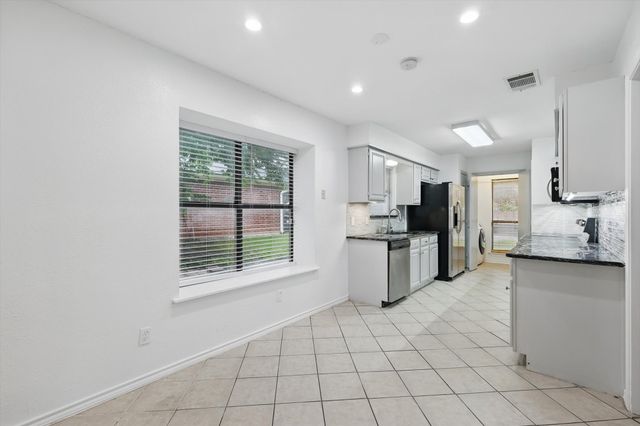 813 Leslie Lane, Coppell, TX 75019