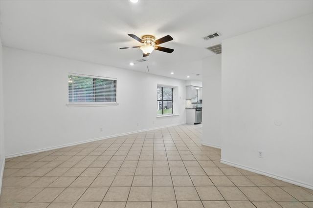 813 Leslie Lane, Coppell, TX 75019