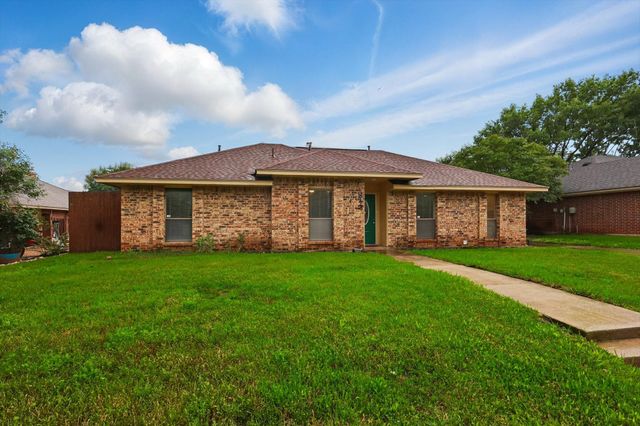 813 Leslie Lane, Coppell, TX 75019