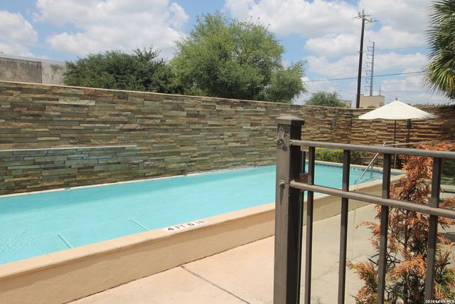 1401 S Flores St Apt 216, San Antonio, TX 78204