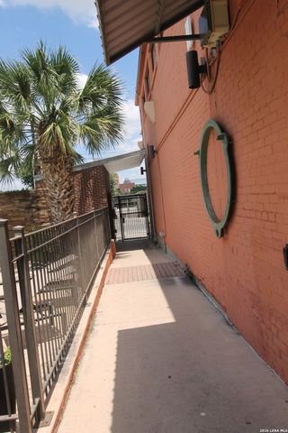 1401 S Flores St Apt 216, San Antonio, TX 78204
