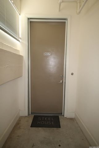 1401 S Flores St Apt 216, San Antonio, TX 78204