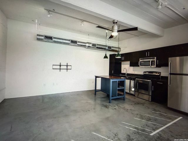 1401 S Flores St Apt 216, San Antonio, TX 78204