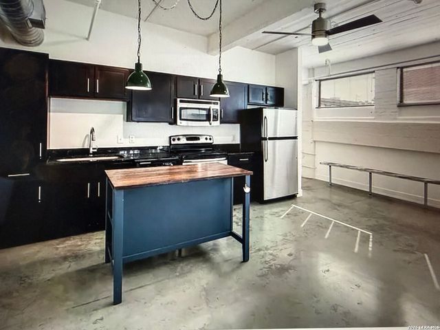 1401 S Flores St Apt 216, San Antonio, TX 78204