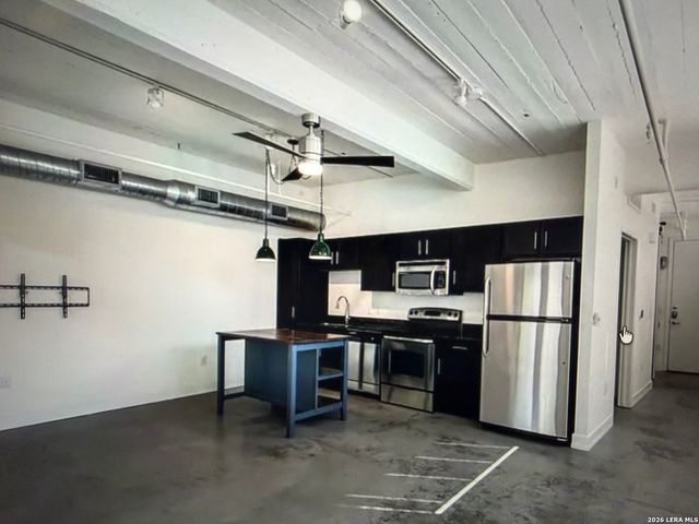 1401 S Flores St Apt 216, San Antonio, TX 78204