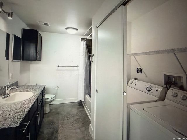 1401 S Flores St Apt 216, San Antonio, TX 78204