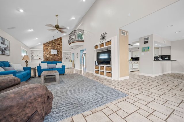 912 Waterview, Portland, TX 78374