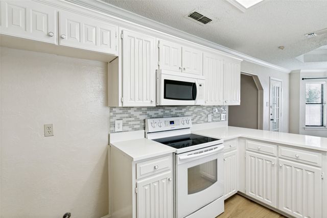 7604 Blossom Drive, Fort Worth, TX 76133