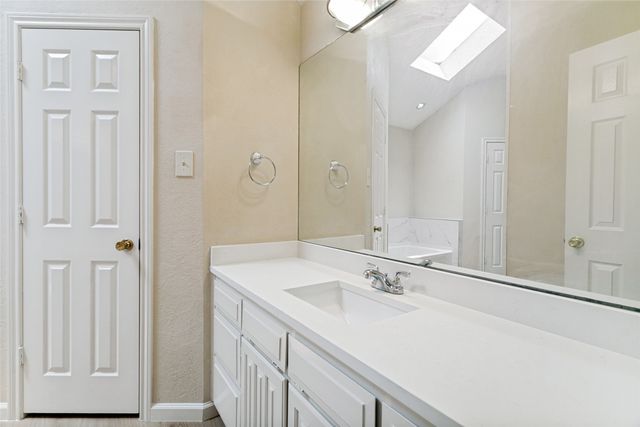 7604 Blossom Drive, Fort Worth, TX 76133