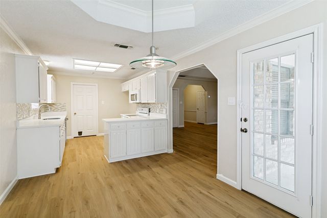 7604 Blossom Drive, Fort Worth, TX 76133