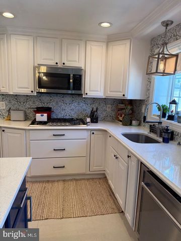 329 ROBERTS CT, Somerdale, NJ 08083