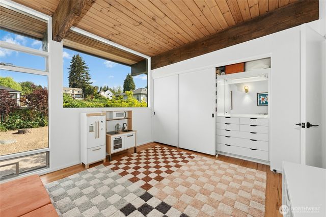 1814 Starling Street, Steilacoom, WA 98388