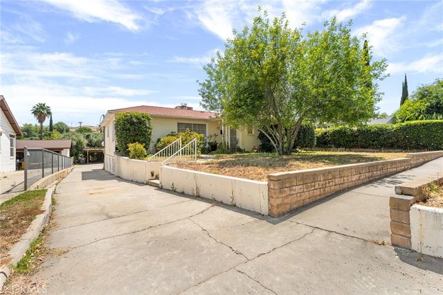 25107 Prospect, Loma Linda, CA 92354