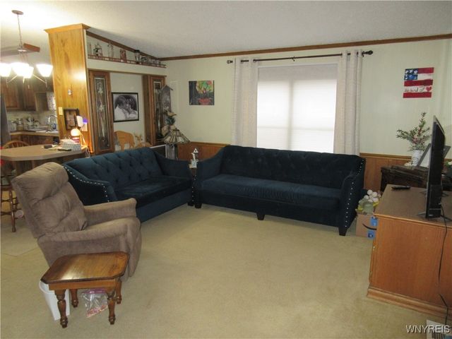 69 South Eaglecrest Drive, Hamburg, NY 14075