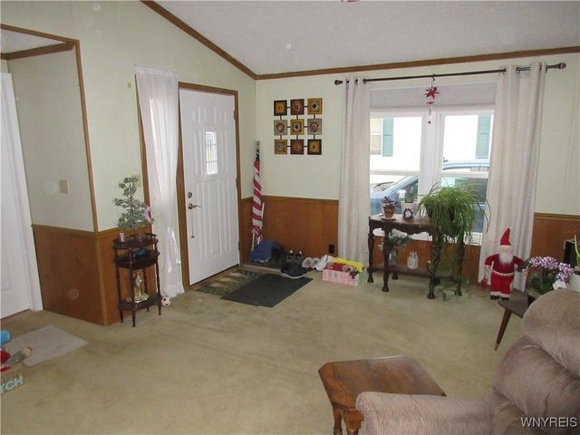 69 South Eaglecrest Drive, Hamburg, NY 14075