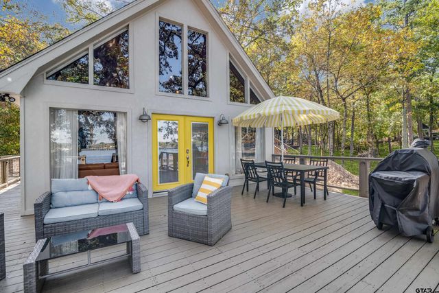 109 Barker Creek, Scroggins, TX 75480