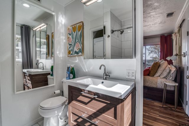 109 Barker Creek, Scroggins, TX 75480