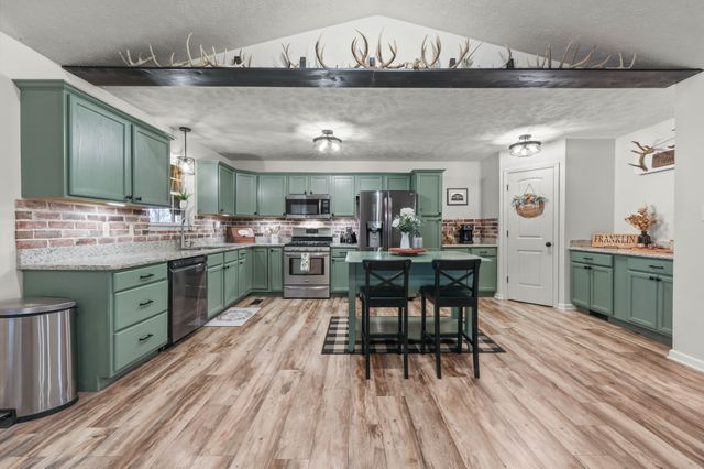 1201 Gallion Rd, Cumberland Furnace, TN 37051