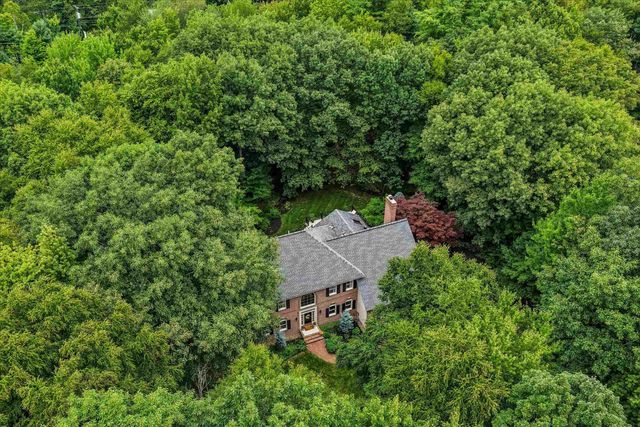4 Newfane Road, Bedford, NH 03110
