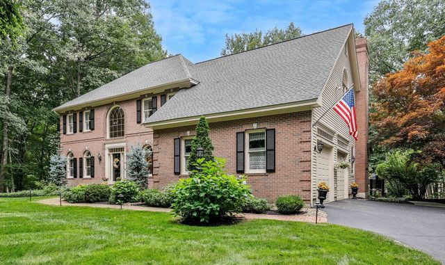 4 Newfane Road, Bedford, NH 03110