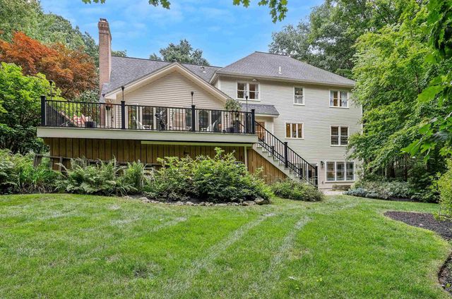 4 Newfane Road, Bedford, NH 03110