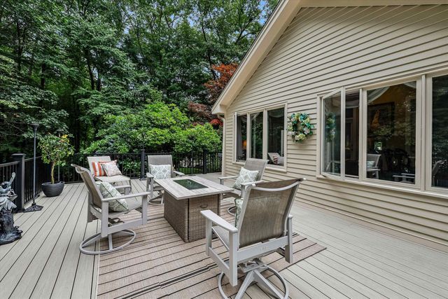 4 Newfane Road, Bedford, NH 03110
