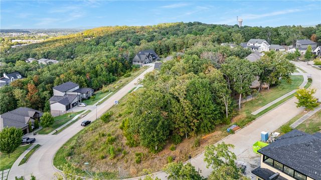515 E Ozark View Drive, Fayetteville, AR 72703