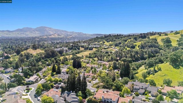 1097 Camino Verde Cir, Walnut Creek, CA 94597